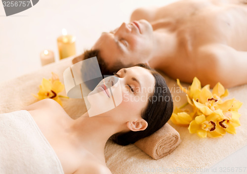 Image of couple in spa