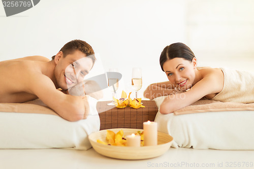Image of couple in spa