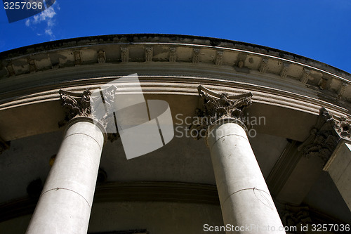 Image of sky cloud and column
