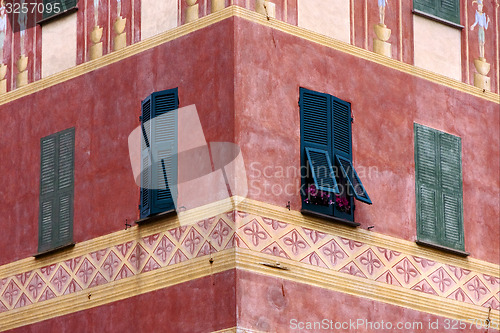 Image of green wood venetian blind   in chiavari 