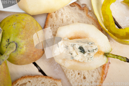 Image of cheese and pears