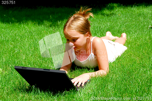 Image of Girl computer