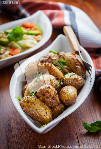 Image of Oven baked potatoes 