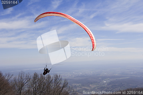 Image of Paraglider fly