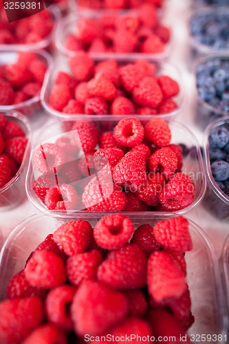 Image of Raspberries and blueberries