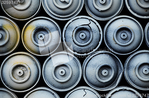 Image of Used spray paint cans