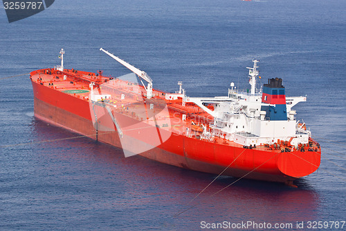 Image of Red oil tanker.