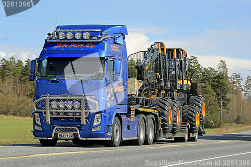 Image of Volvo FH Truck Hauls Ponsse Forest Harvester