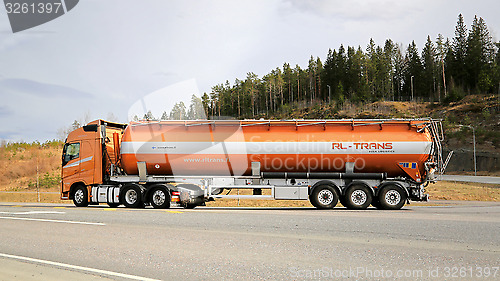 Image of Volvo FH Semi Tanker for Bulk Transport