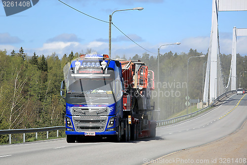 Image of Volvo FH16 Truck Hauls an Exceptional Load