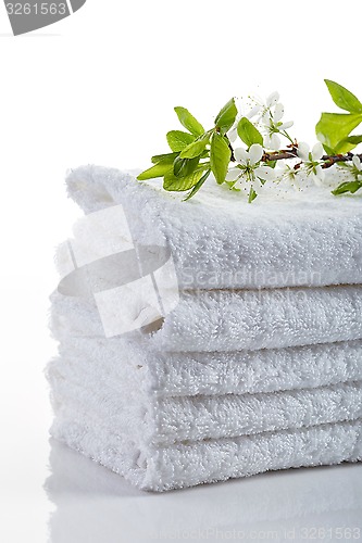 Image of stack of white towels