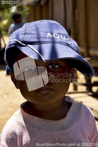 Image of little boy whit caps