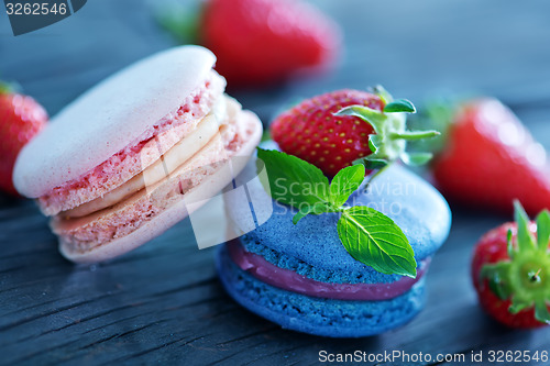 Image of strawberry macaroons