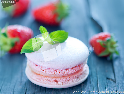 Image of strawberry macaroons