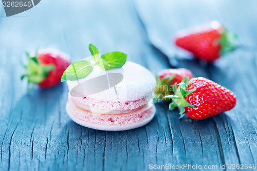 Image of strawberry macaroons