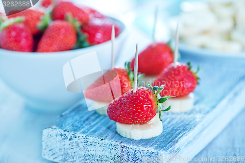 Image of strawberry with banana