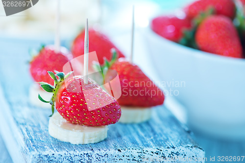 Image of strawberry with banana