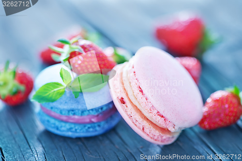 Image of strawberry macaroons