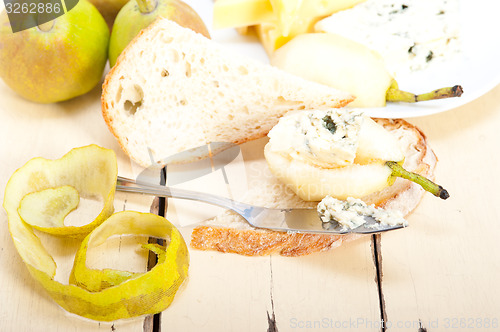 Image of cheese and pears