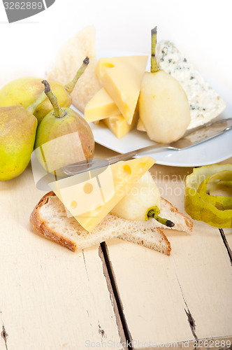 Image of fresh pears and cheese