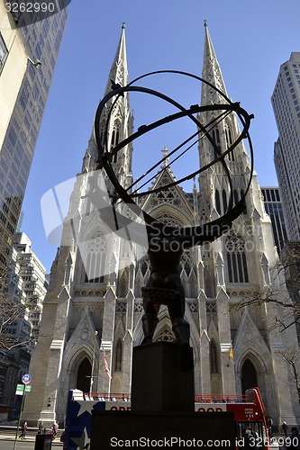 Image of Atlas and St. Patrick from behind