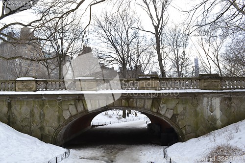 Image of Glade Arch under the snow