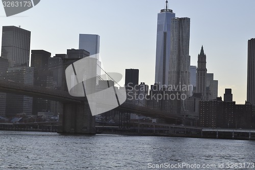 Image of Brooklyn bridge from the East River