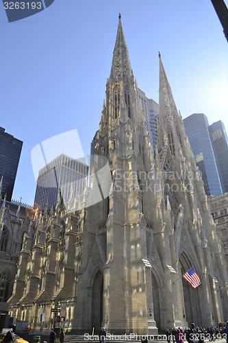 Image of Sun and Shades at St. Patrick\'s Cathedral