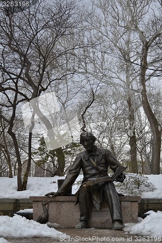 Image of Hans Christian Andersen statue in Central Park