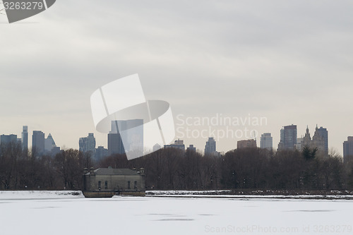 Image of Jaqueline Kenedy Onassis Reservoir  and midtown