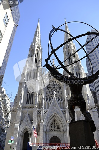 Image of Atlas and St. Patrick from the left