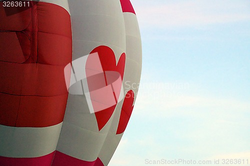 Image of red heart hot air balloon