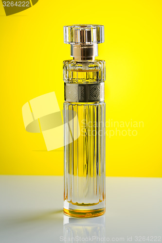 Image of Cylindrical perfume bottle