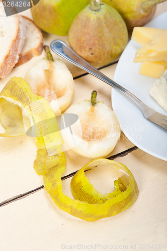 Image of fresh pears and cheese