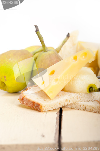 Image of fresh pears and cheese