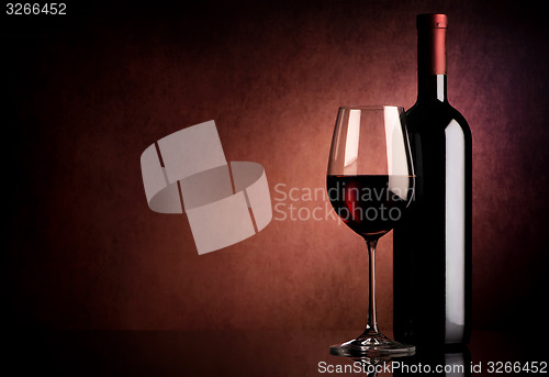 Image of Wine on vinous background