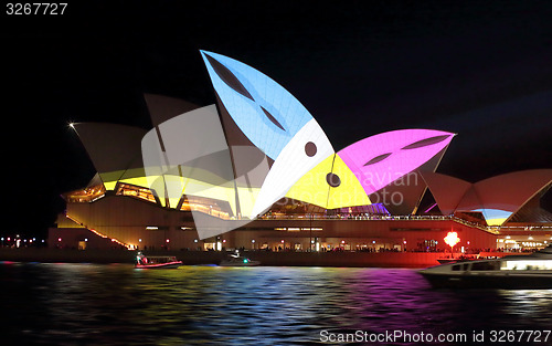 Image of Sydney Opera House during Vivid Sydney with Toucans