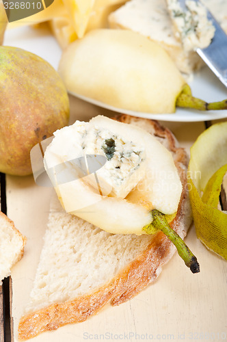 Image of cheese and pears