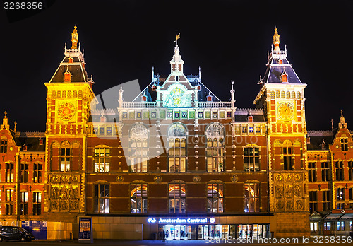 Image of Amsterdam Centraal railway station