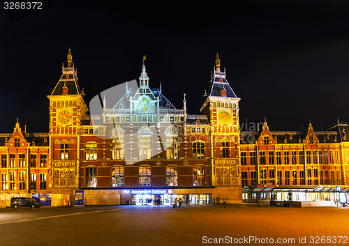 Image of Amsterdam Centraal railway station