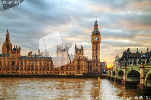 Image of London with the Elizabeth Tower and Houses of Parliament