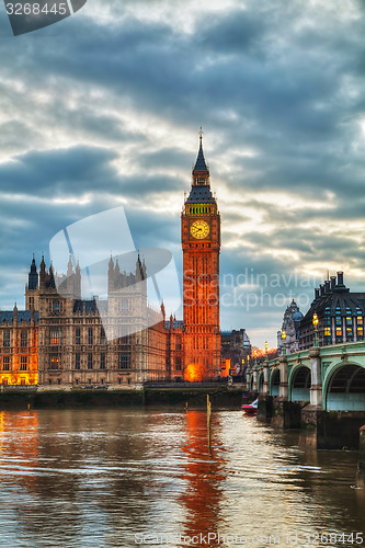 Image of London with the Elizabeth Tower and Houses of Parliament