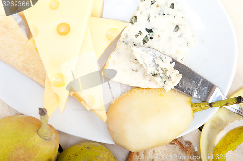 Image of cheese and pears