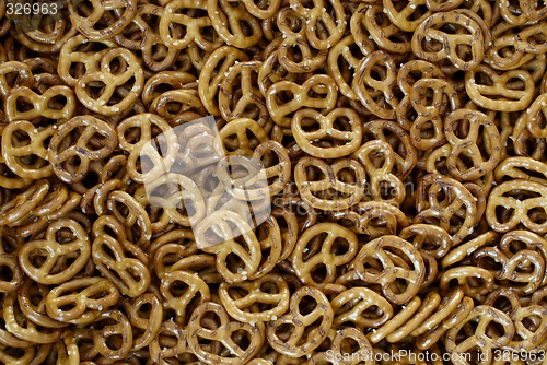 Image of Small pretzles with salt