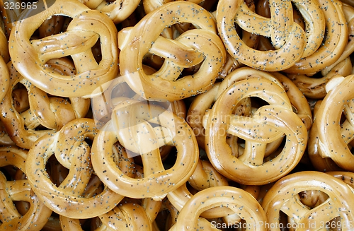 Image of Big pretzles with poppy