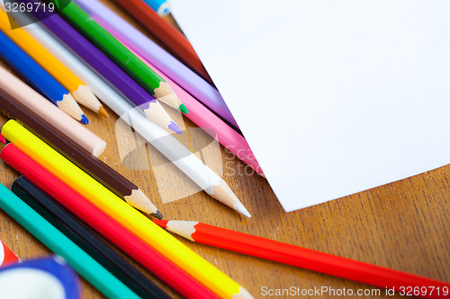 Image of set of colored pencils