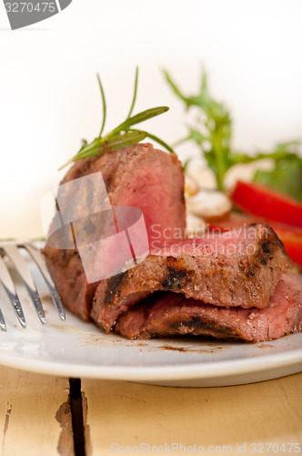 Image of beef filet mignon grilled with vegetables