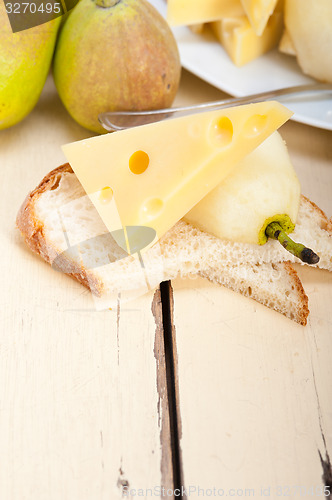 Image of fresh pears and cheese