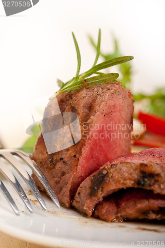 Image of beef filet mignon grilled with vegetables