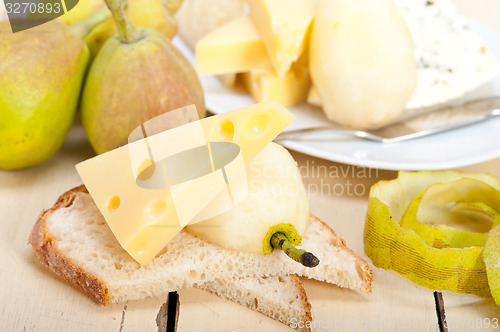 Image of fresh pears and cheese